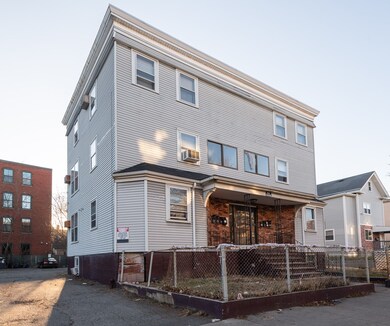 217 Washington St, Lynn, MA 01902 - photo 4