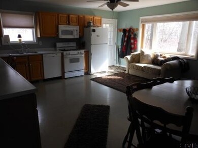 Photo 4