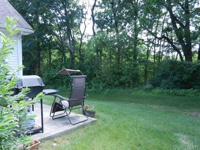 5112 Valley Stream Ln unit 49, Macungie, PA 18062 - photo 3