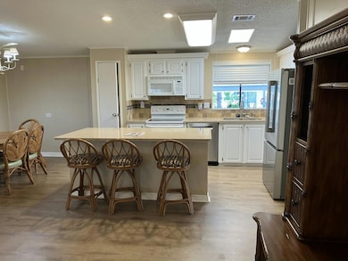 1709 Cape Hatteras Dr unit I09, Naples, FL 34110 - photo 6