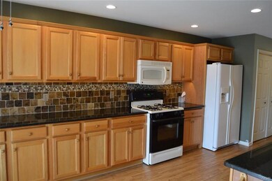 1229 Lindenwood Ln, Easton, PA 18040 - photo 7