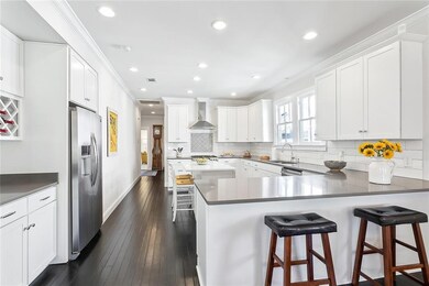 KITCHEN
16'9