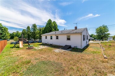 19 Schofield St, West Warwick, RI 02893 - photo 5