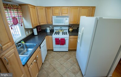 3010 Hickory Grove Ct, Fairfax, VA 22031 - photo 4