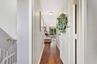 11 Barton Square unit 204, Salem, MA 01970 - photo 2