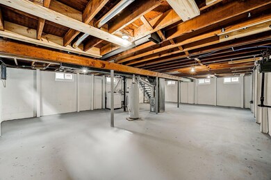 34-web-or-mls-Bancroft St-034