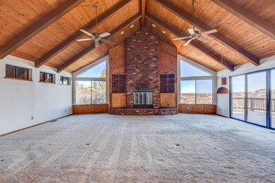 006_Living Room