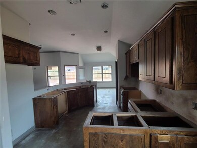 206 Clover Cir, Weatherford, TX 76086 - photo 4