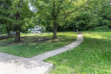 1301 Wade St, Aliquippa, PA 15001 - photo 4