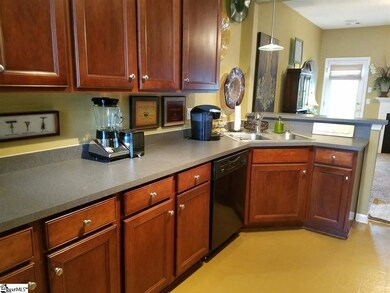 419 Twist Cir, Mauldin, SC 29662 - photo 5