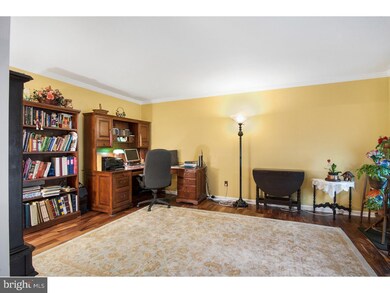 256 Old Mill Dr, Langhorne, PA 19047 - photo 5