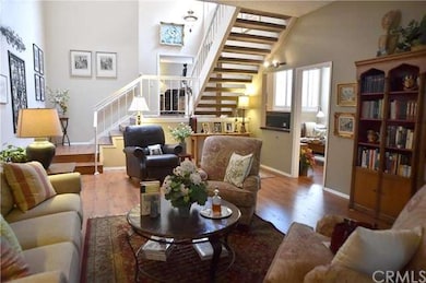 Living room from back to entry