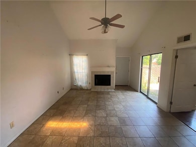 200 Parma Dr unit 3, Daphne, AL 36526 - photo 4