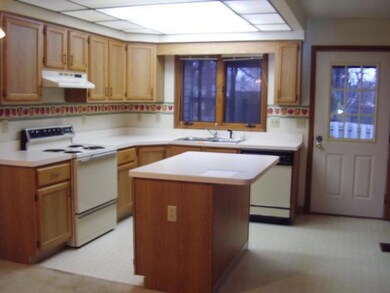 1409 Pegwood Dr unit 1409, Columbus, OH 43229 - photo 4