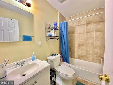 1723 N 17th St unit 4, Philadelphia, PA 19121 - photo 3