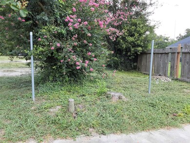 5117 Wipprecht St, Houston, TX 77026 - photo 6