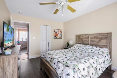 2066 W 54th St-large-002-001-Bedroom-150