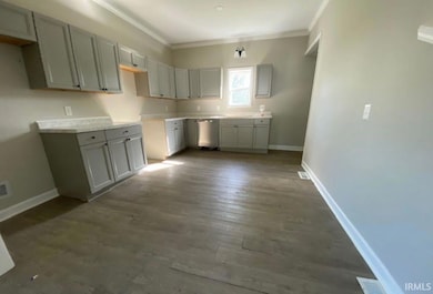 114 S Lincoln St, Oakland City, IN 47660 - photo 3