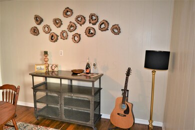 Dining room.