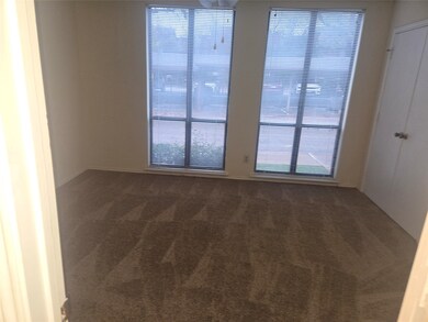 7522 Holly Hill Dr unit 5, Dallas, TX 75231 - photo 4