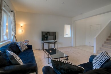 7 Living Room photo c