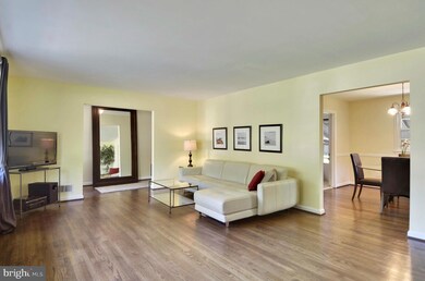 4308 Frankfort Dr, Rockville, MD 20853 - photo 7