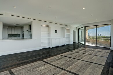Opposite view of Living Room viewing second balcon