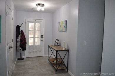 2313 W Edgewater St, Broken Arrow, OK 74012 - photo 2