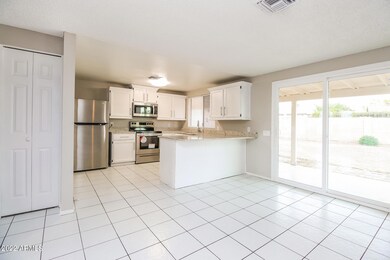 7537 E Diamond Cir unit 6, Mesa, AZ 85208 - photo 5