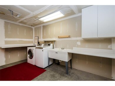 650 Beaver Hollow Ct SE, Cedar Rapids, IA 52403 - photo 4