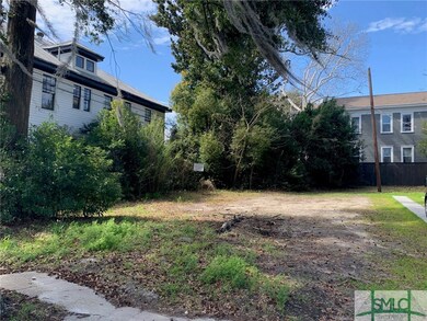 Frontage on Habersham