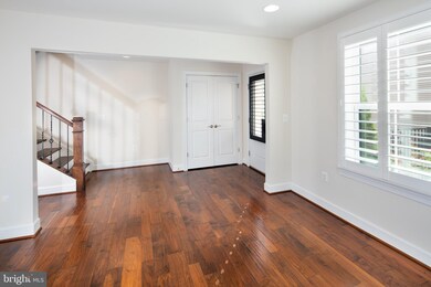 6161 Carey Park Ln, Falls Church, VA 22041 - photo 5