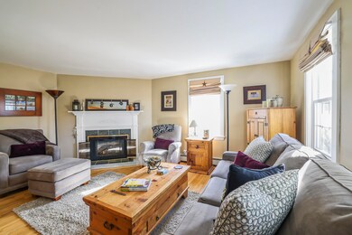 Sunny Livingroom With Gas Fireplace