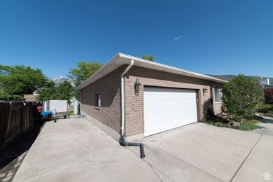 10273 Flanders Rd, Sandy, UT 84092 - photo 4