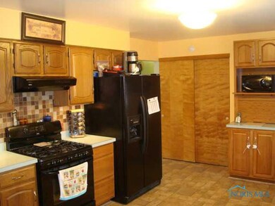 2206 Keen Ave, Toledo, OH 43611 - photo 6