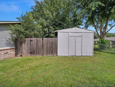 122 N 2nd St, Chouteau, OK 74337 - photo 7