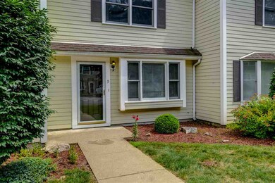 3 Chestnut Cir, MerriMacK, NH 03054 - photo 2