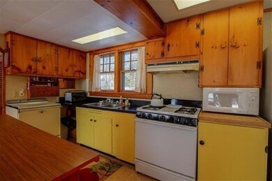 37 Tobey Ln, East Falmouth, MA 02536 - photo 4