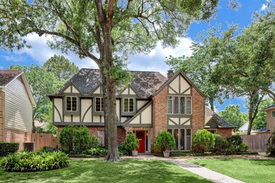 13307 Saint Marys Ln, Houston, TX 77079 - photo 2