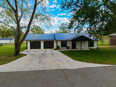 912 Posey St, Ava, MO 65608 - photo 4