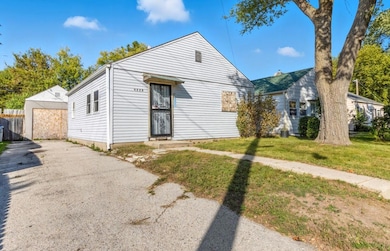 4228 W Newton Place, Milwaukee, WI 53209 - photo 2