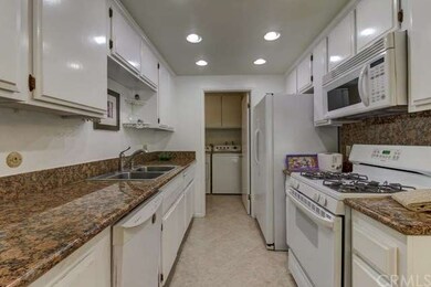 Granite countertops, indirect lights, b/I microwav
