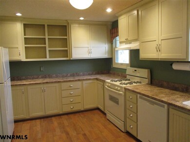 2009 Cheyenne Dr, Scottsbluff, NE 69361 - photo 5