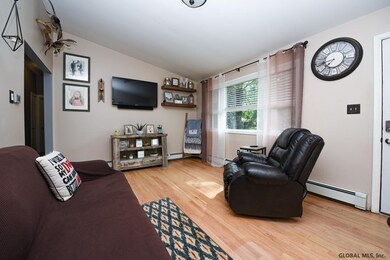 11 Gadsen Ct, Albany, NY 12205 - photo 4