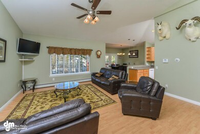 Living Room_5152-SMALL