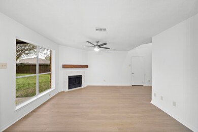 9407 Tree Bridge St, Houston, TX 77075 - photo 4