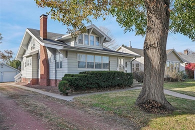 3210 E 7th St, Des Moines, IA 50316 - photo 2