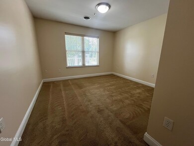 11 Hampstead Place N unit 213, Saratoga Springs, NY 12866 - photo 4