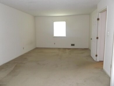 8205 Damascus Cir C1 014