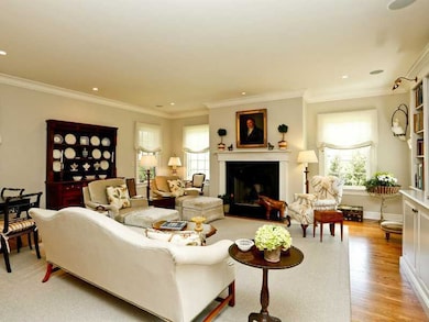 496 Valley Rd, Cos Cob, CT 06807 - photo 4